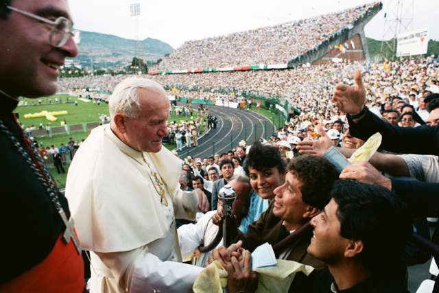 John Paul II relic given to 2019 World Youth Day