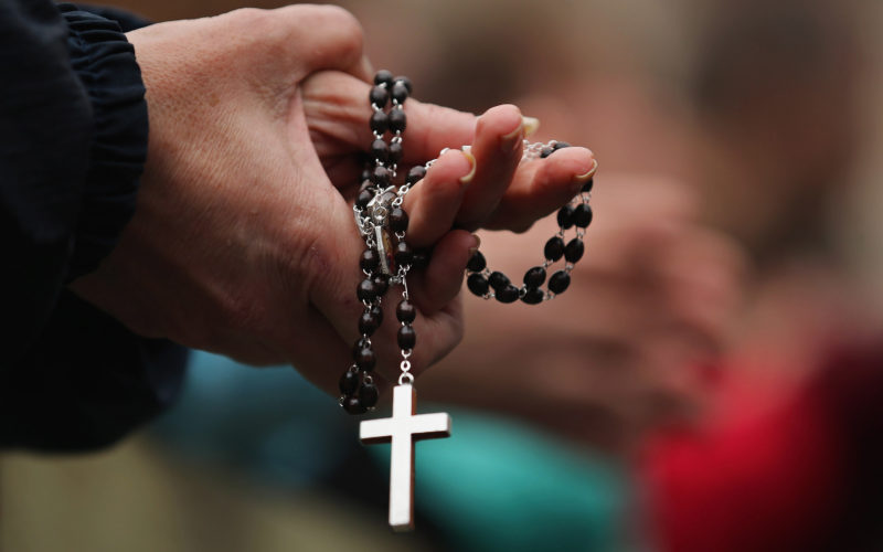 Catholics plan mass-rosary prayer around the British coast