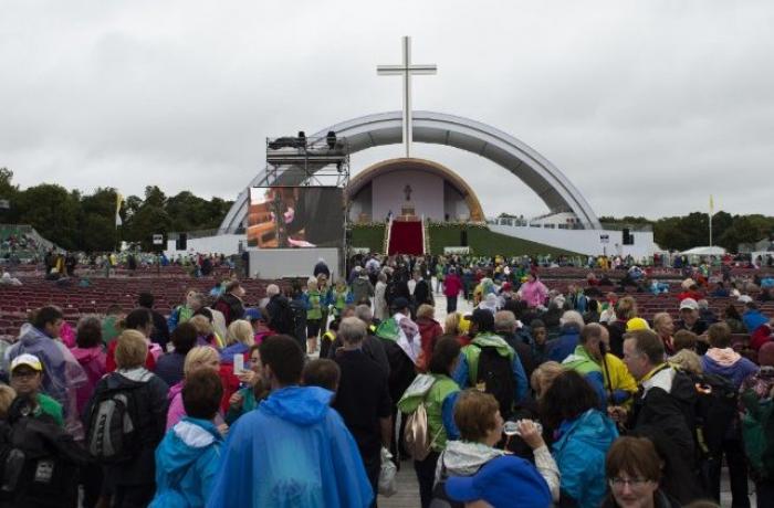 Pope in Ireland: A domestic Pentecost for families, a long list of requests for forgiveness