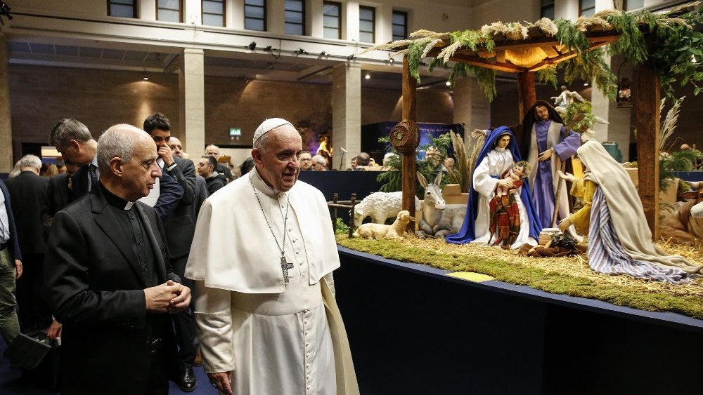 Pope visits exhibition of 100 Nativity Scenes