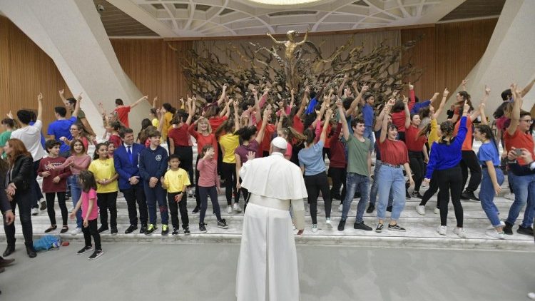 Pope to school children: “I can” must become “we can together”