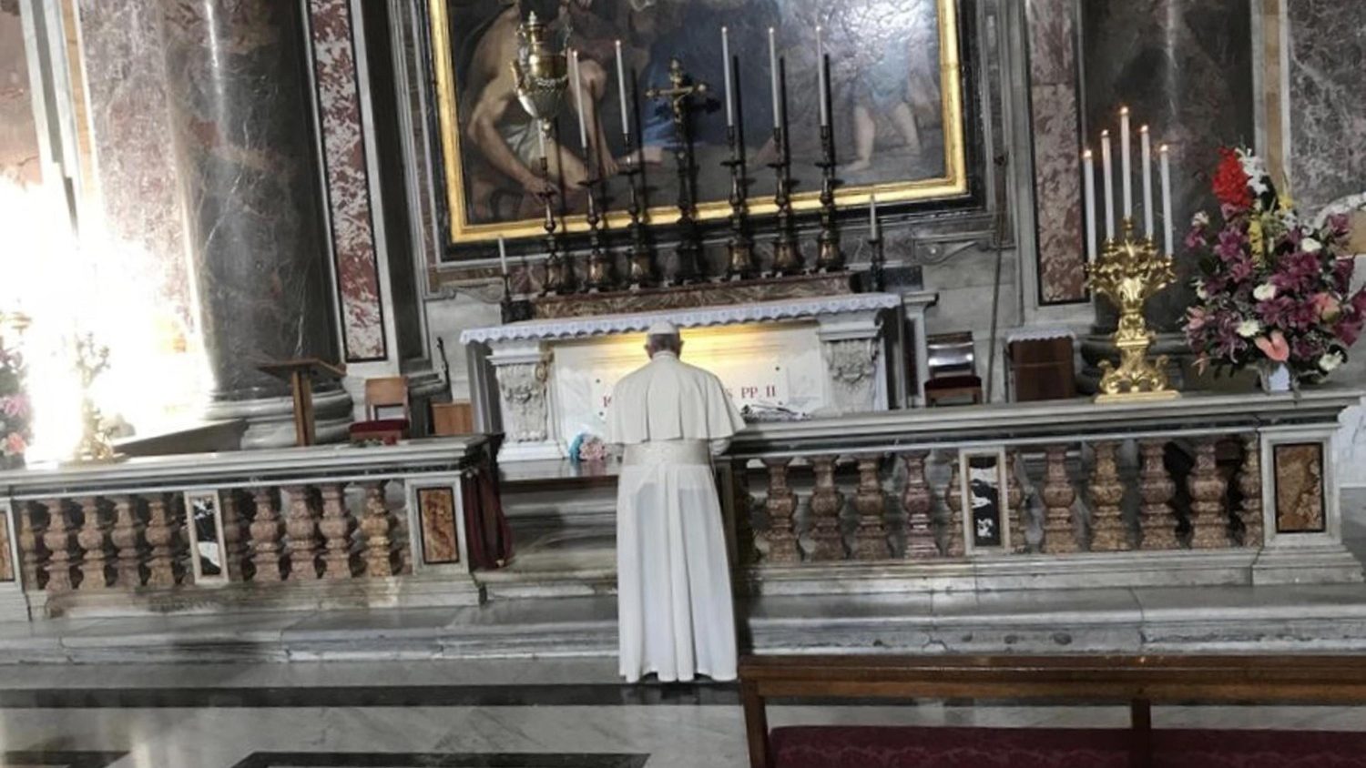 Pope Francis: St John Paul II a man of prayer, closeness, justice